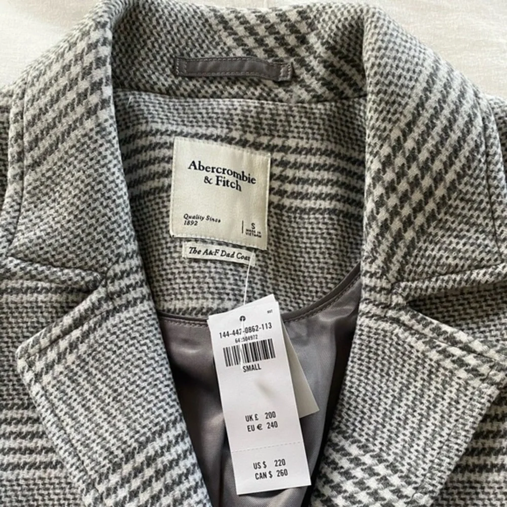 A&F Dad Coat - Picture 2 of 7